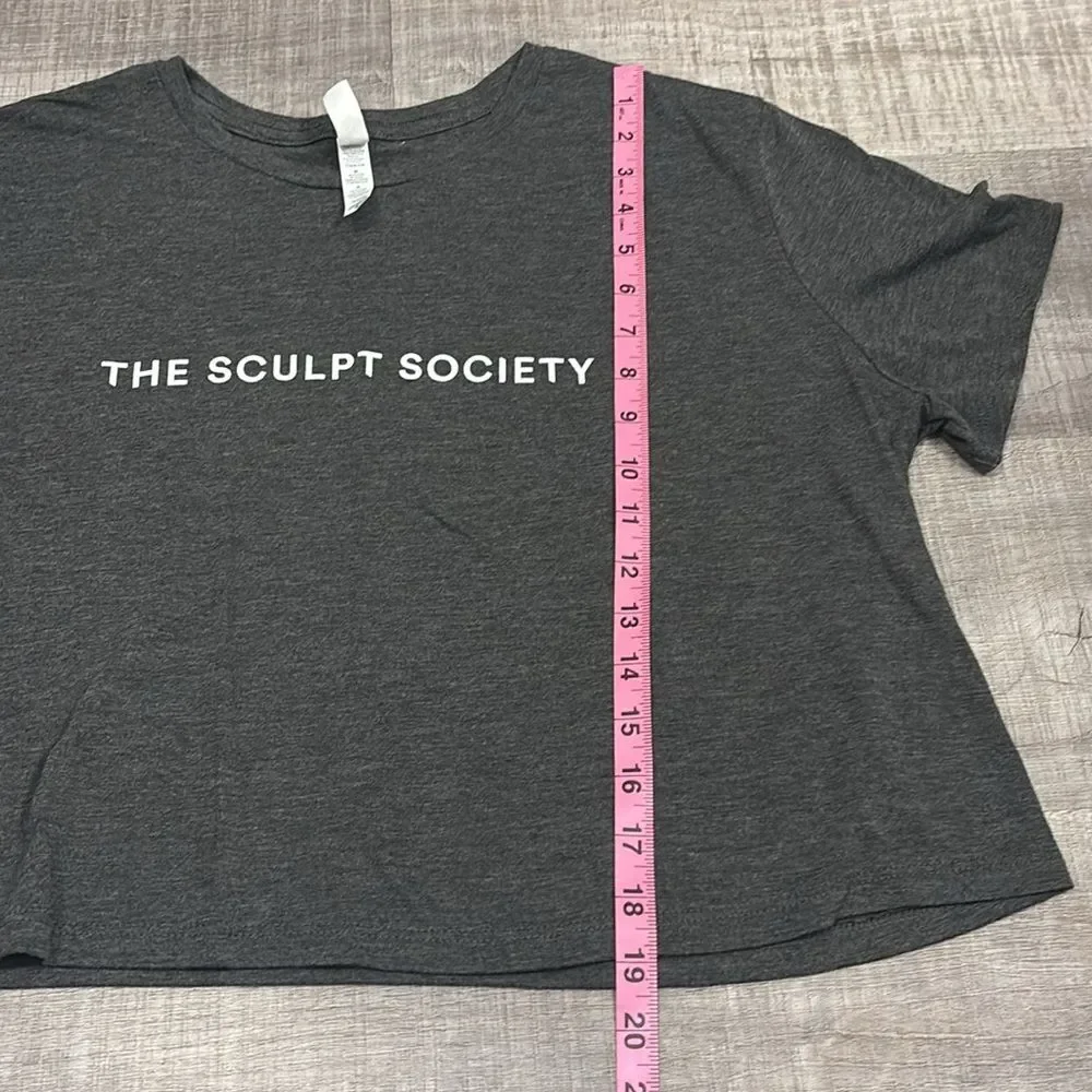 the sculpt society grey crop tee